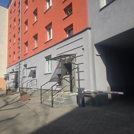 Szmaragdowy Apartament Przy Ulicy Opolskiej Тарновске-Гуры Экстерьер фото