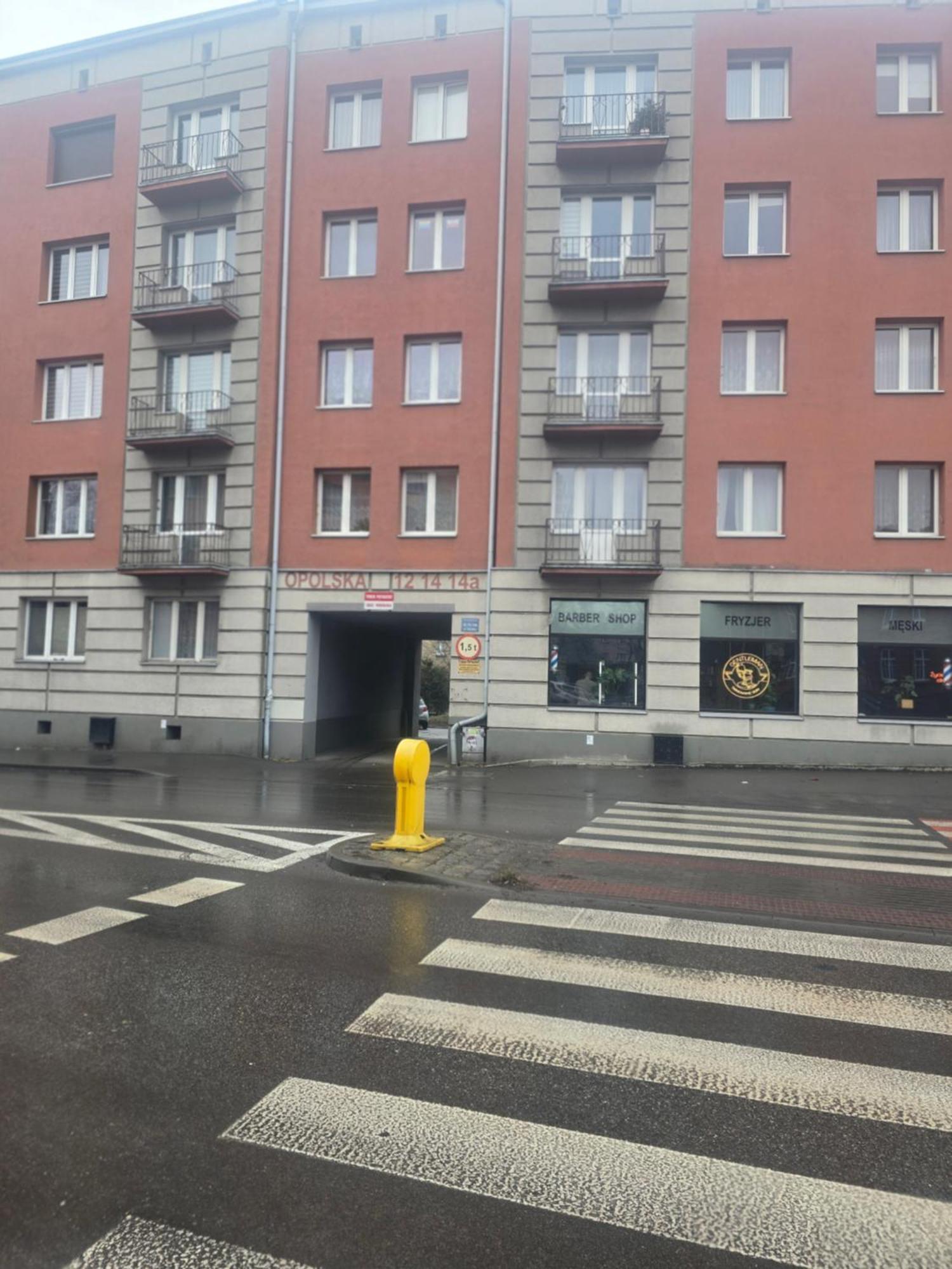 Szmaragdowy Apartament Przy Ulicy Opolskiej Тарновске-Гуры Экстерьер фото